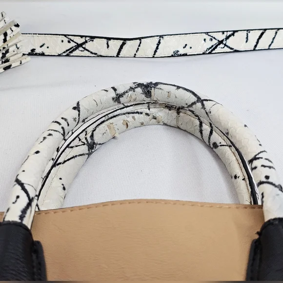 Neiman Marcus Faux Leather Tote Shoulder Bag Double Handle Shoulder Strap Tassel - Picture 12 of 13